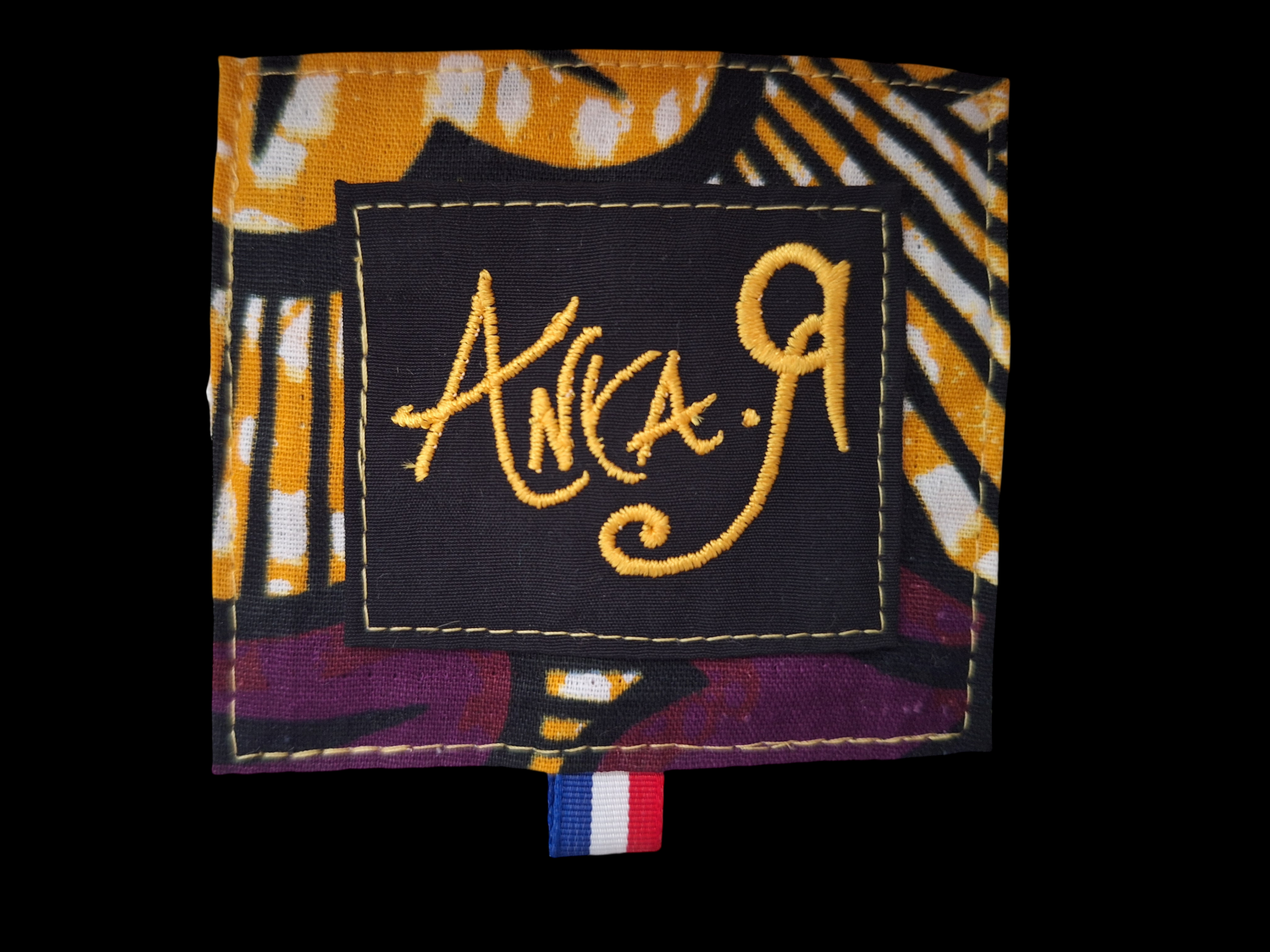 anya r détouré fond noir